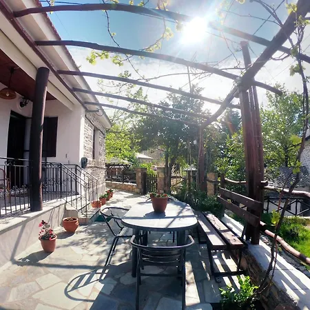 Villa Το Παραδοσιακό Vyzítsa Exterior foto